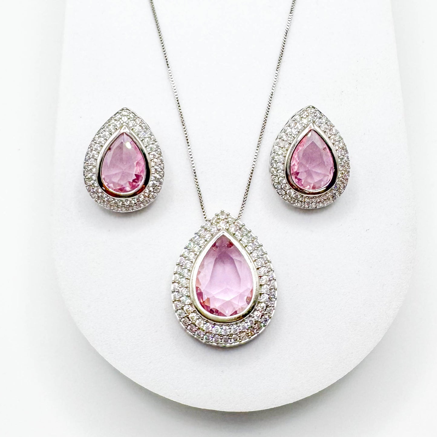 CONJUNTO DE GOTAS ROSA | Banhado a Ródio Branco