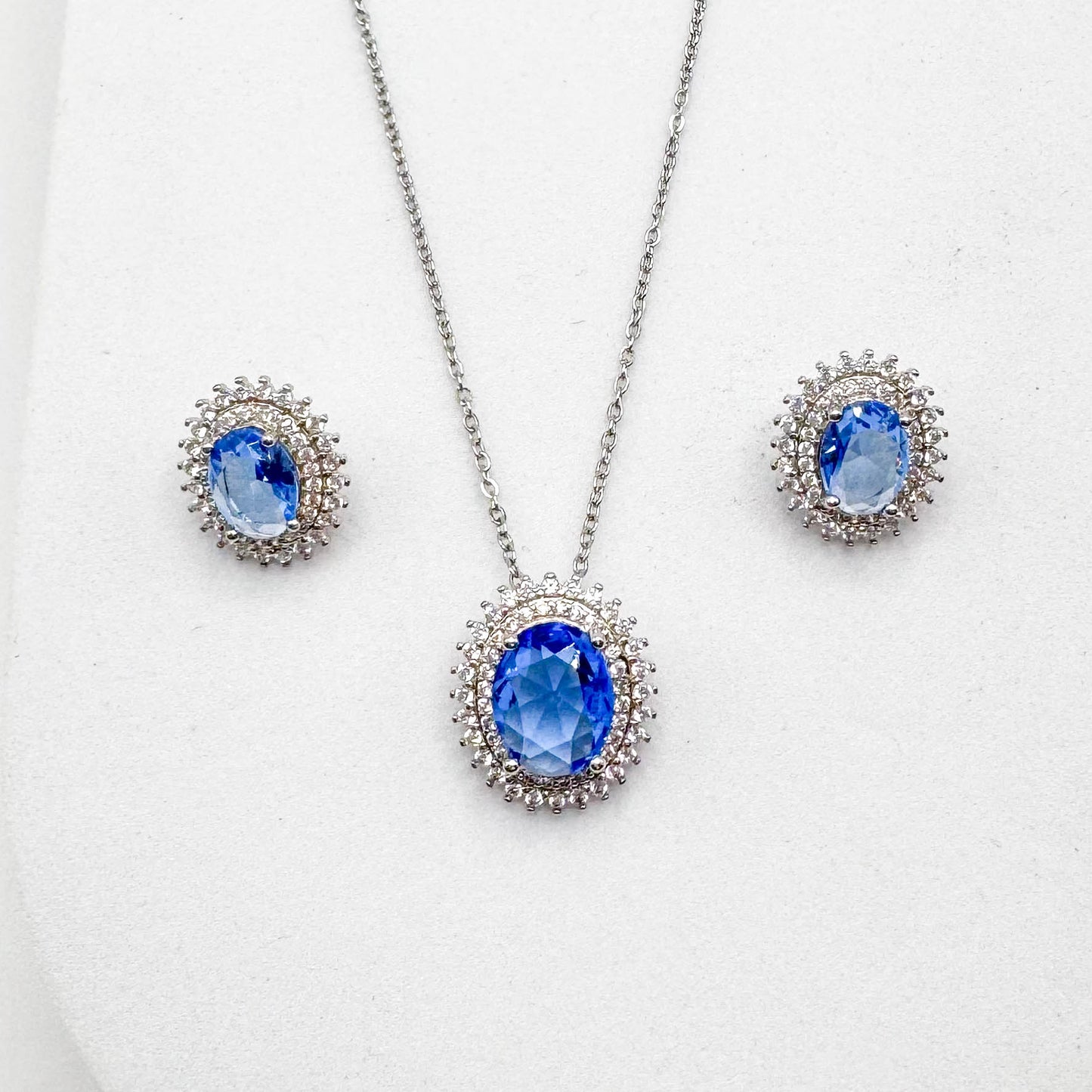 CONJUNTO OVALADO AZUL | Baño de rodio blanco