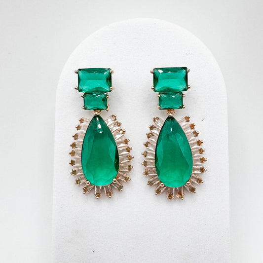 PENDIENTES VERDES CON TACHUELAS | Bañado en oro de 18 quilates 