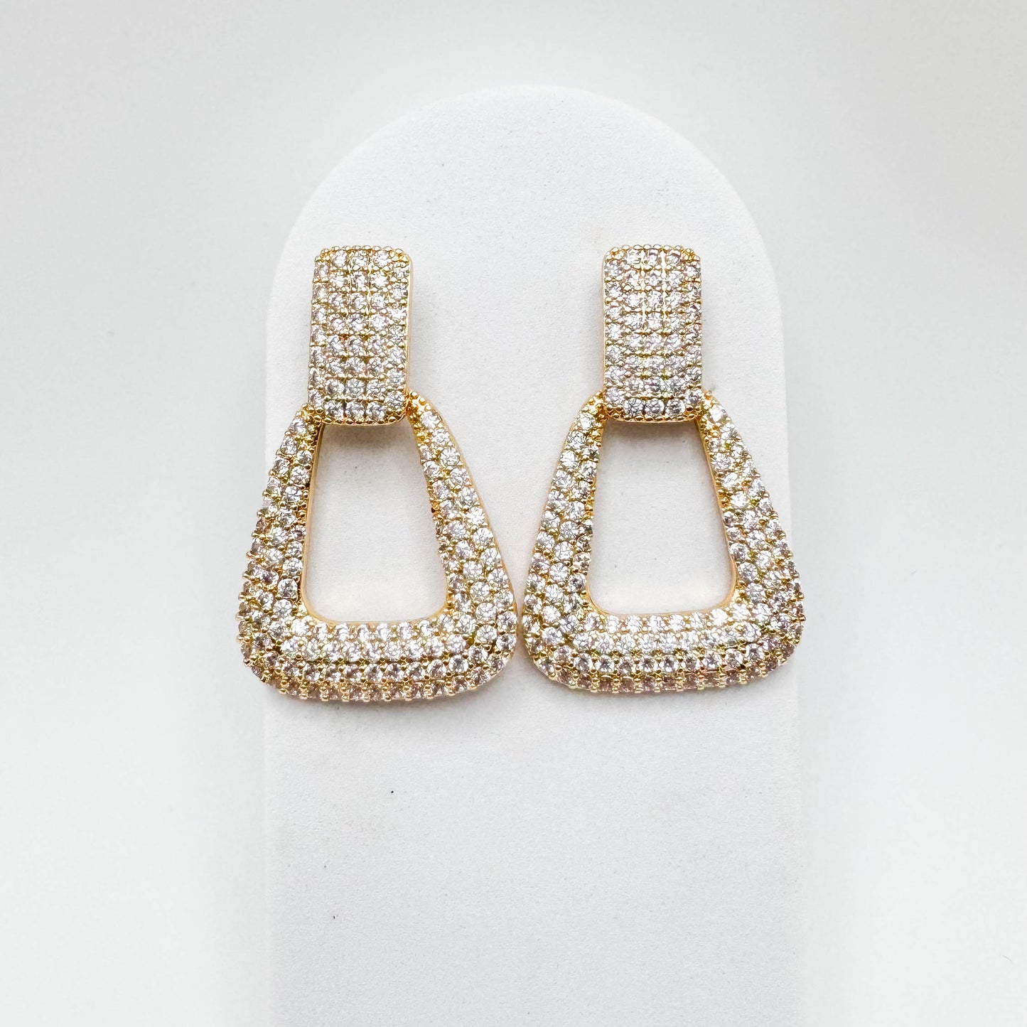 Pendiente con circonitas | Bañado en oro de 18 quilates