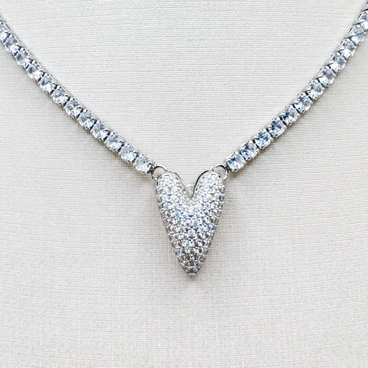 HEART CHOKER | 18K GOLD PLATED