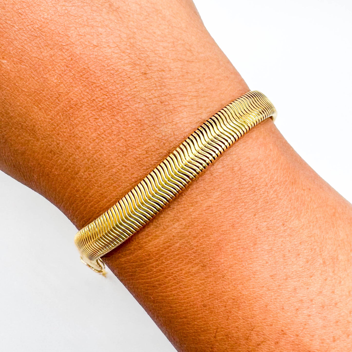 18K GOLD PLATED MALLEABLE BRACELET